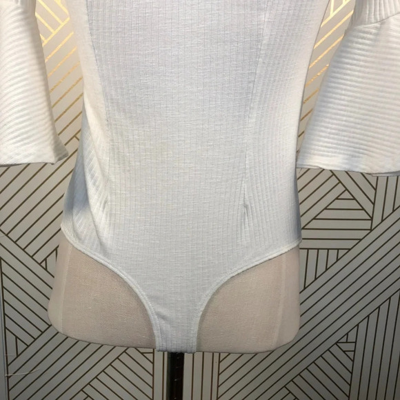 NBD Seduire Off-the-Shoulder Bodysuit in Ivory - Picture 7 of 8